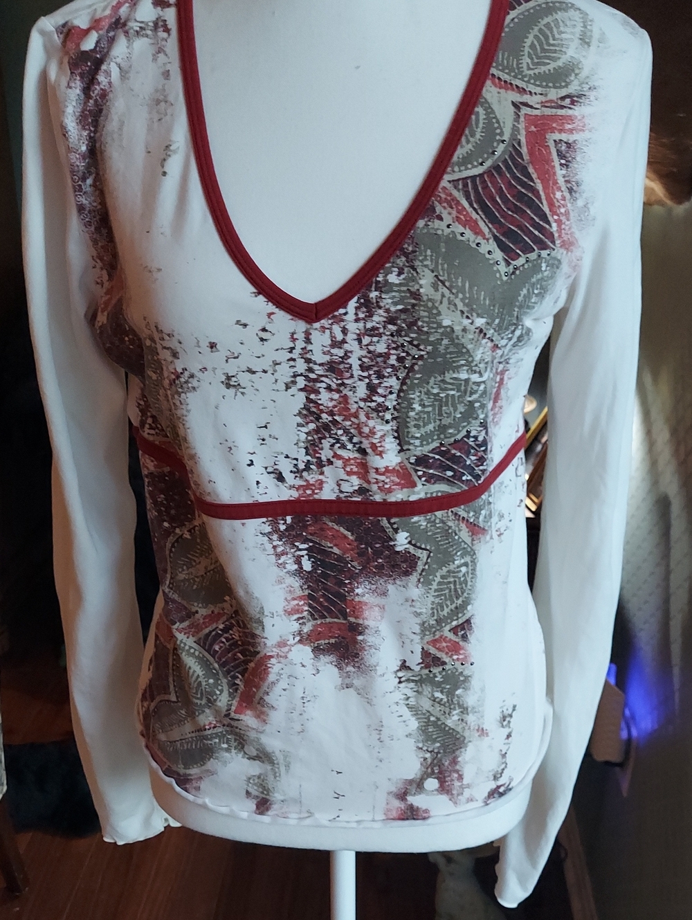 Mexx White Long Sleeve V-Neck Top with Olive and Burgundy Print